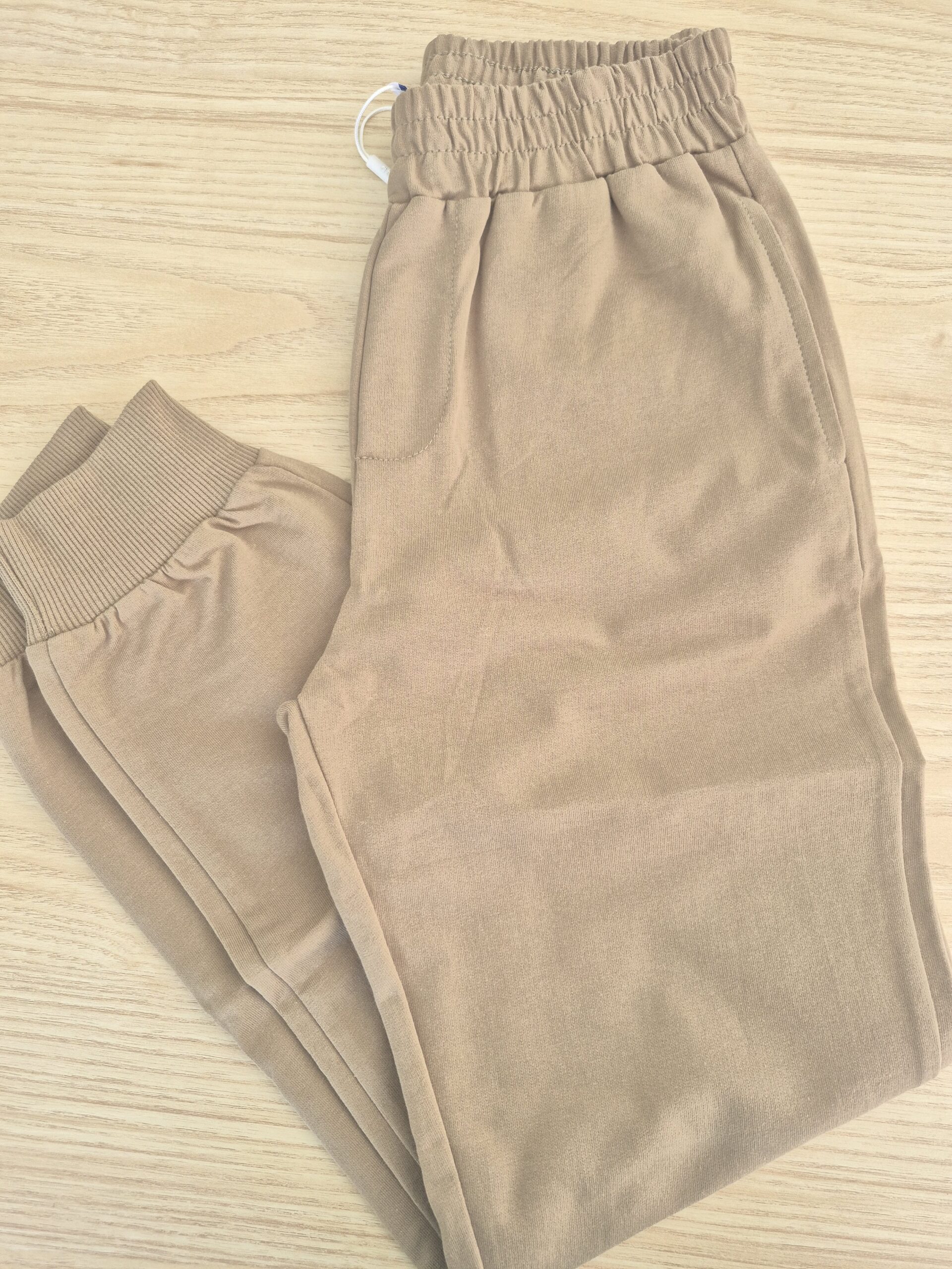 20260701_111705 Pantaloni verde militare - immagine 1